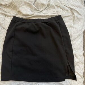 SHEIN Classic Black Pencil Skirt